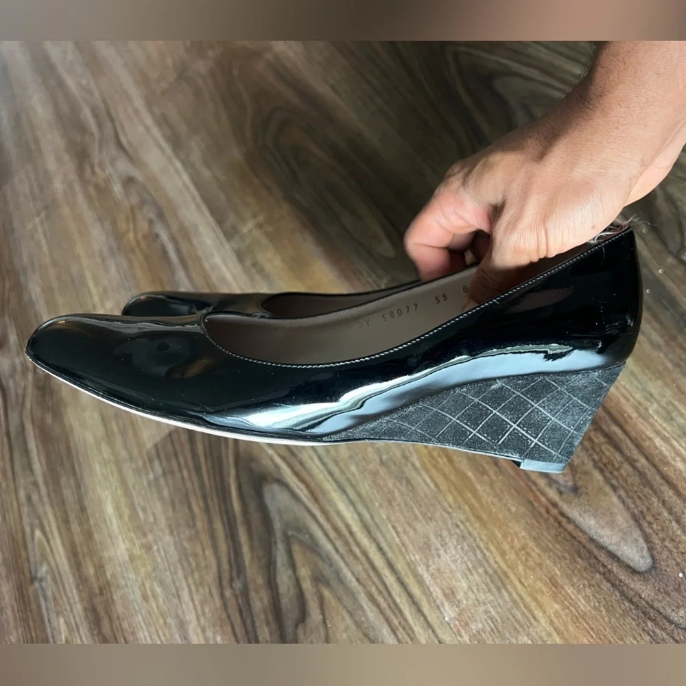 Salvatore Ferragamo Black Patent Leather Wedge Heels Women's 8.5 2A